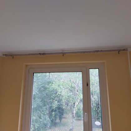 Stukkó és karnis felhelyezése